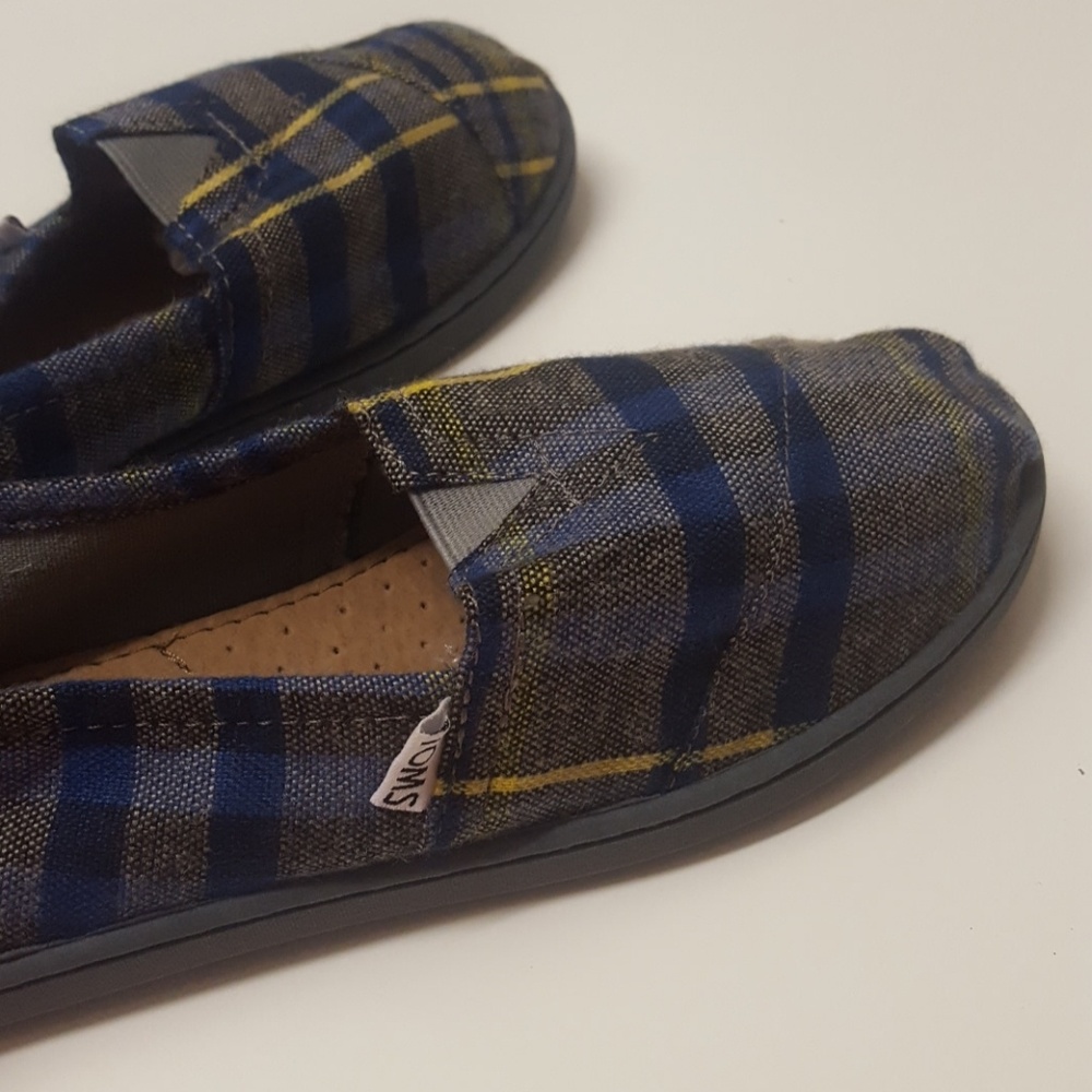 RARE Toms Plaid Slip On Shoes